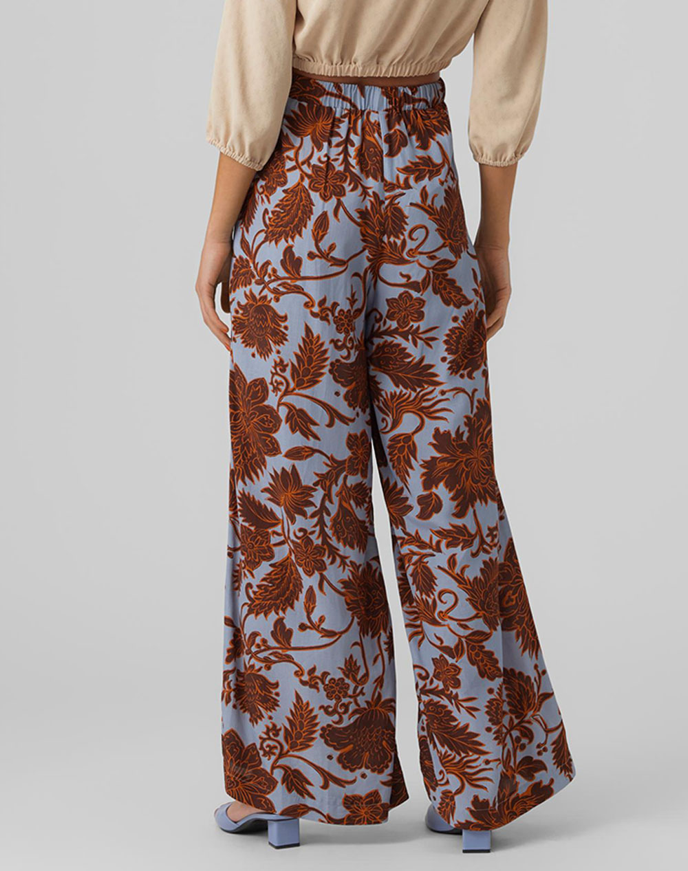 PANTALON ESTAMPADO FLORAL MARRÓN