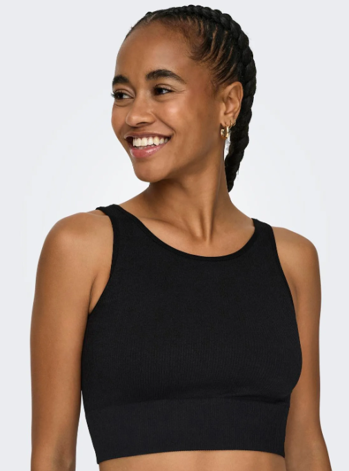 TOP CUELLO EN U NEGRO