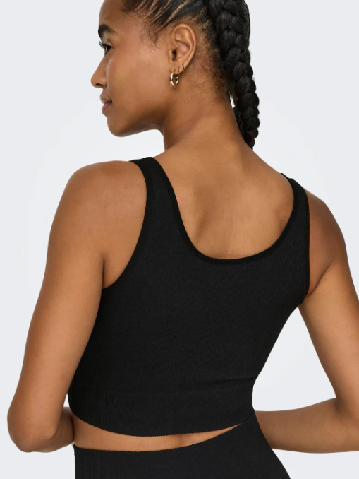 TOP CUELLO EN U NEGRO