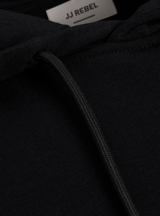 SUDADERA CON CAPUCHA NEGRA MANGA LARGA