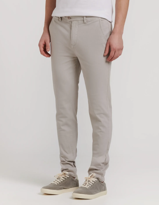 PANTALON CHINO BASIC GRIS