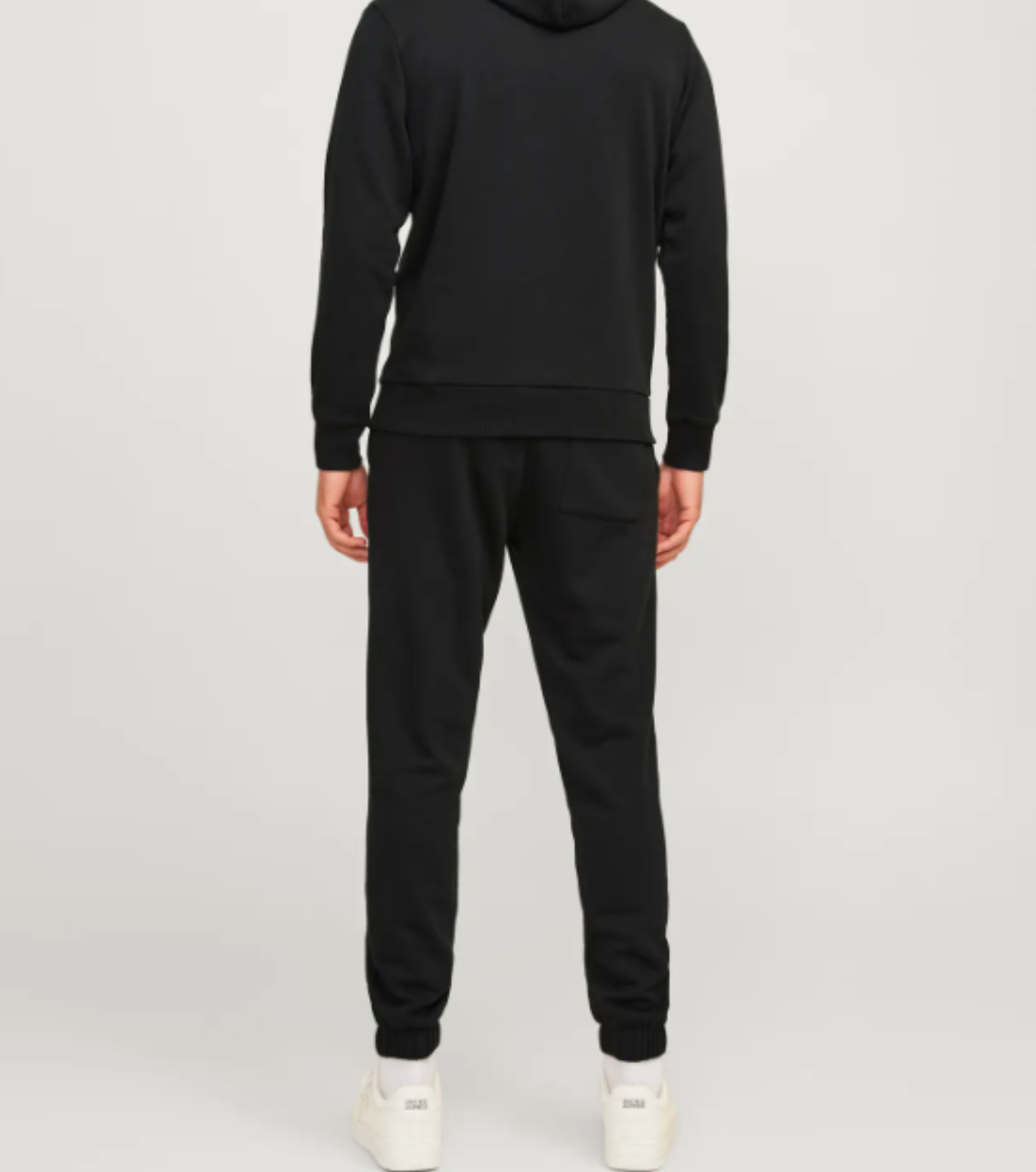 SUDADERA NEGRA CAPUCHA REBEL