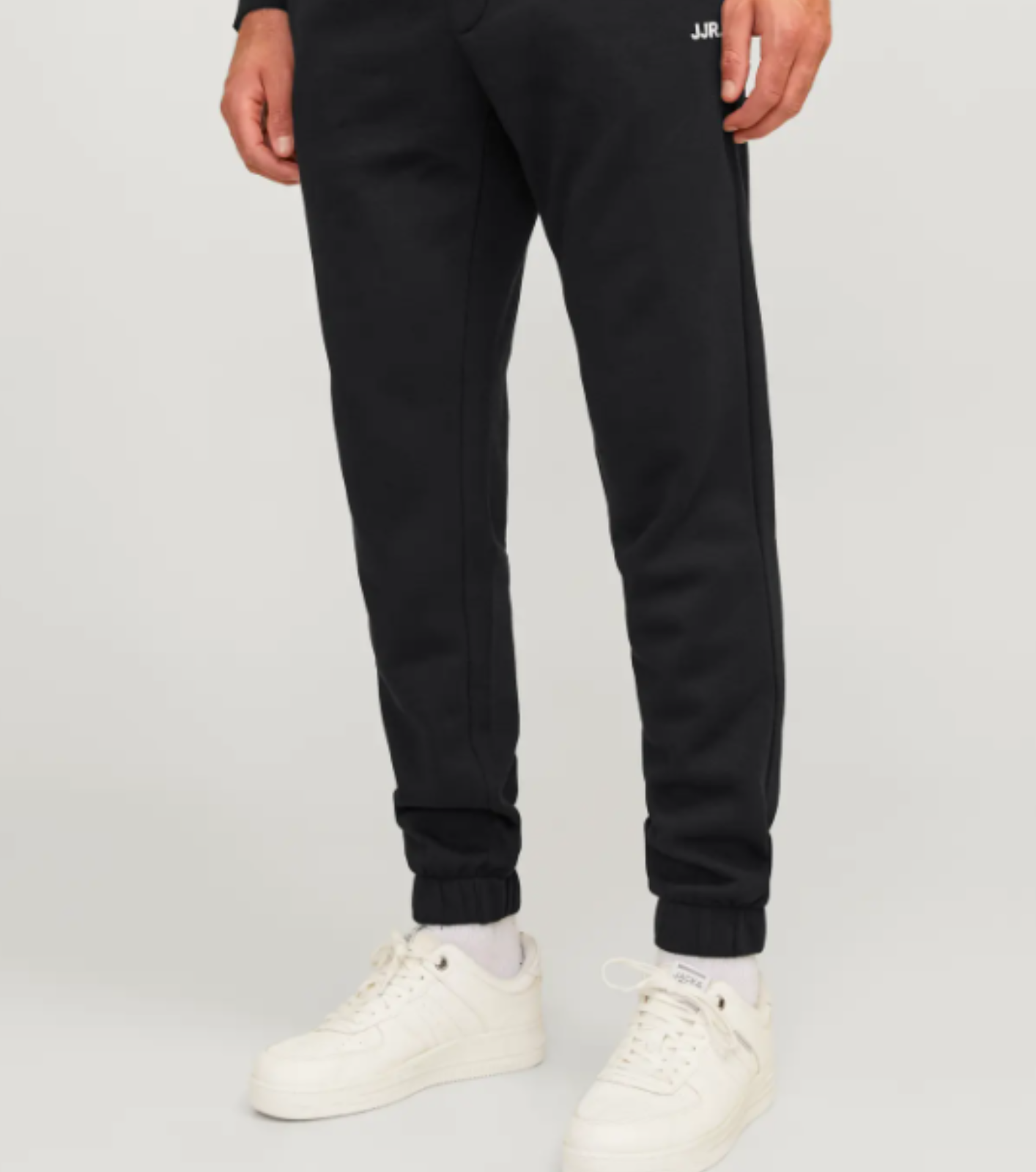 PANTALON DEPORTIVO NEGRO REBEL 